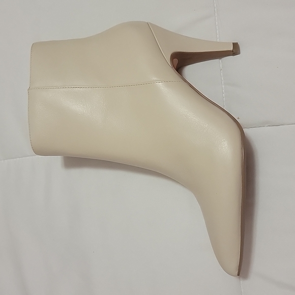 Vince Camuto Booties - Picture 3 of 5